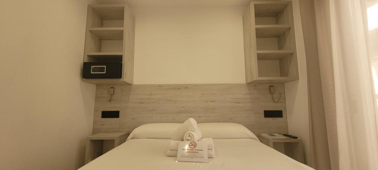 Hotel Costa Brava ロザス エクステリア 写真